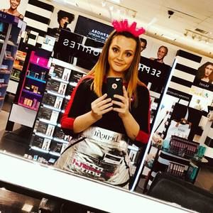 Meet your Posher, Courtney